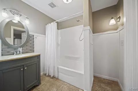 712 N Locust, Adrian, MI 49221 photo 19
