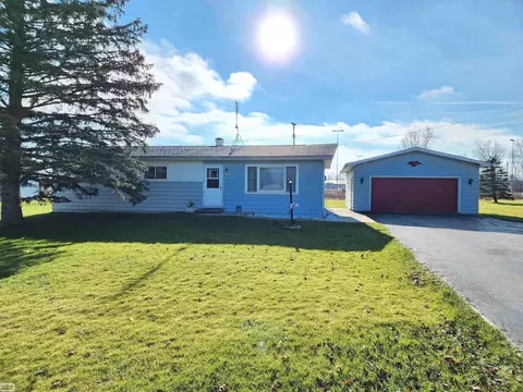 10791 Brandon, Emmett, MI 48022
