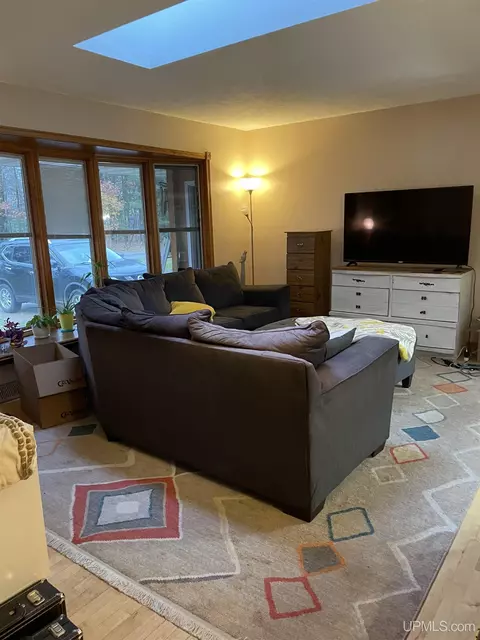 6821 M75, Escanaba, MI 49829 photo 7