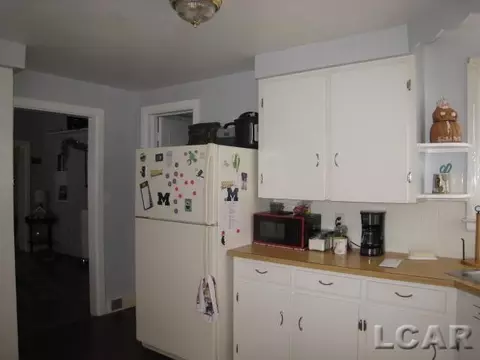 129 Bates, Jackson, MI 49202 photo 9
