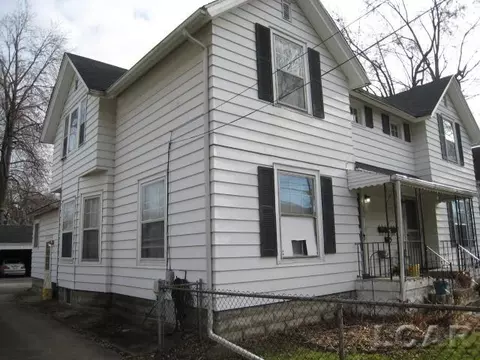 129 Bates, Jackson, MI 49202 photo 2