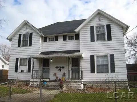 129 Bates, Jackson, MI 49202