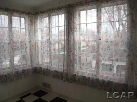 129 Bates, Jackson, MI 49202 photo 44