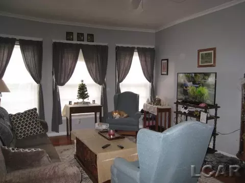 129 Bates, Jackson, MI 49202 photo 10