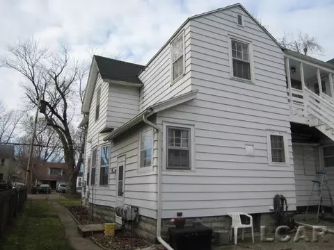 129 Bates, Jackson, MI 49202 photo 3
