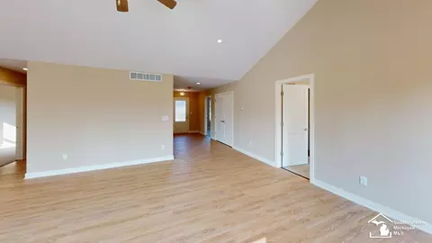 Entry Way - 4935 Skylark, Monroe, MI 48161 photo 1 of 2