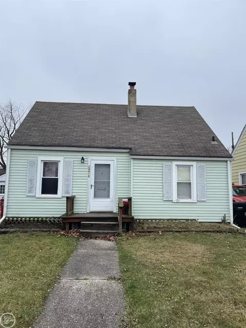28915 Essex, Roseville, MI 48066