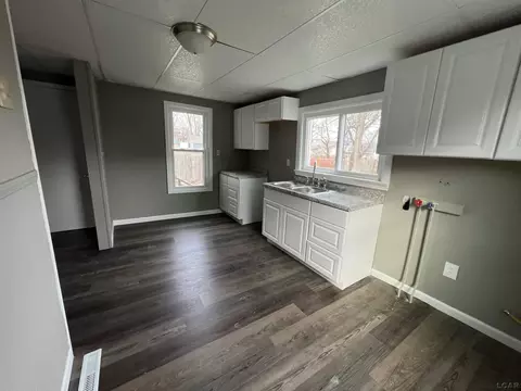 539 James, Adrian, MI 49221 photo 6
