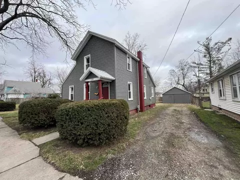539 James, Adrian, MI 49221 photo 2