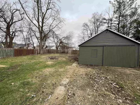 539 James, Adrian, MI 49221 photo 4