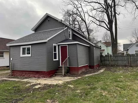 539 James, Adrian, MI 49221 photo 3