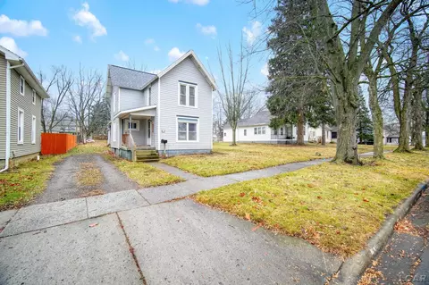 637 Dennis, Adrian, MI 49221