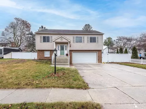 1506 Fox Run, Tecumseh, MI 49286
