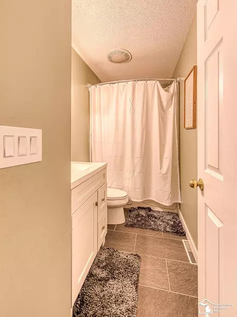 1506 Fox Run, Tecumseh, MI 49286 photo 11