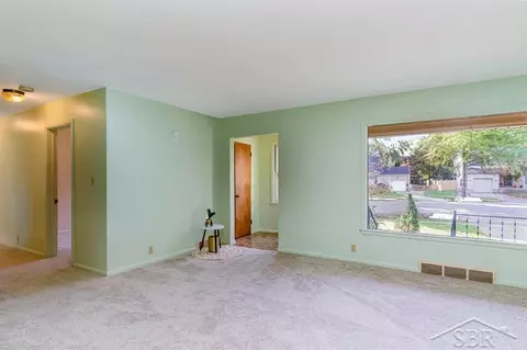 14 Dennis, Midland, MI 48640 photo 5