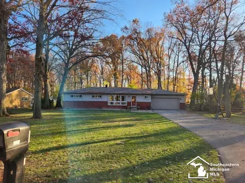 3491 Woodmont, Lambertville, MI 48144