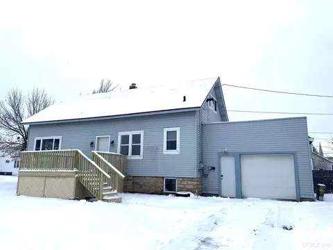 1222 1st Ave N, Escanaba, MI 49829