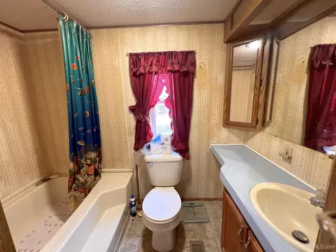 5398 18th, Escanaba, MI 49829 photo 8