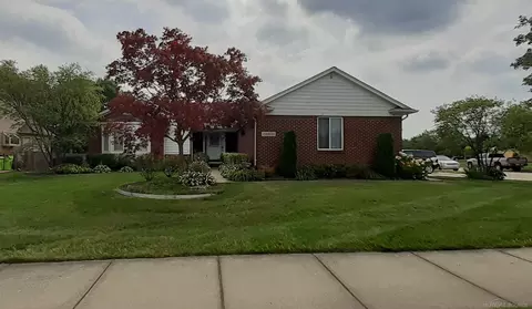 22600 Bluewater, Macomb, MI 48044