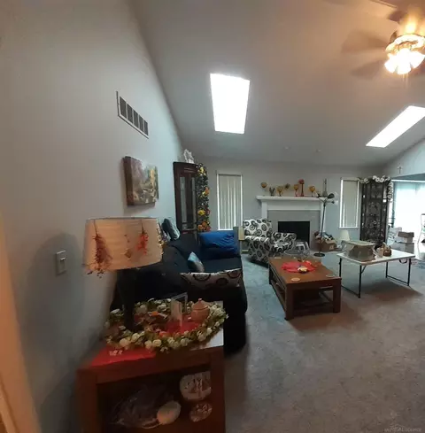 22600 Bluewater, Macomb, MI 48044 photo 10