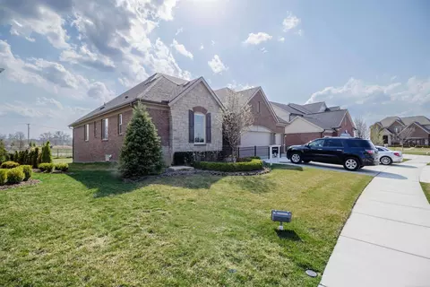 17710 Benjamin, Macomb, MI 48042 photo 4