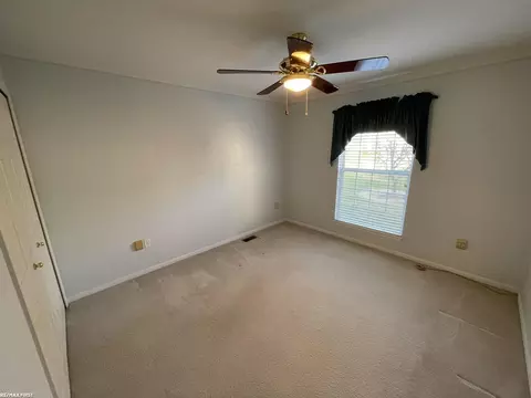 50170 Sebring, Macomb, MI 48044 photo 17
