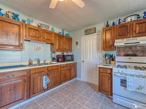 628 Smith, Monroe, MI 48161 photo 4