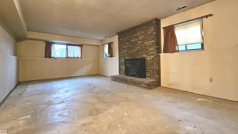 46049 Apple, Macomb Twp, MI 48044 photo 21
