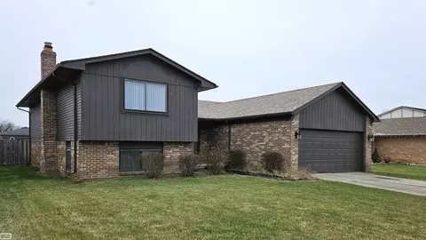 46049 Apple, Macomb Twp, MI 48044