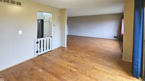 46049 Apple, Macomb Twp, MI 48044 photo 10