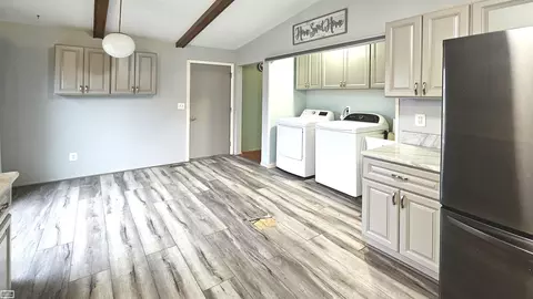 46049 Apple, Macomb Twp, MI 48044 photo 4