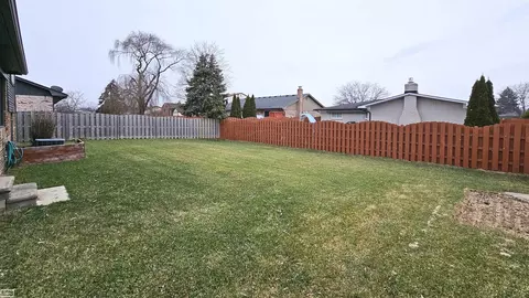 46049 Apple, Macomb Twp, MI 48044 photo 32