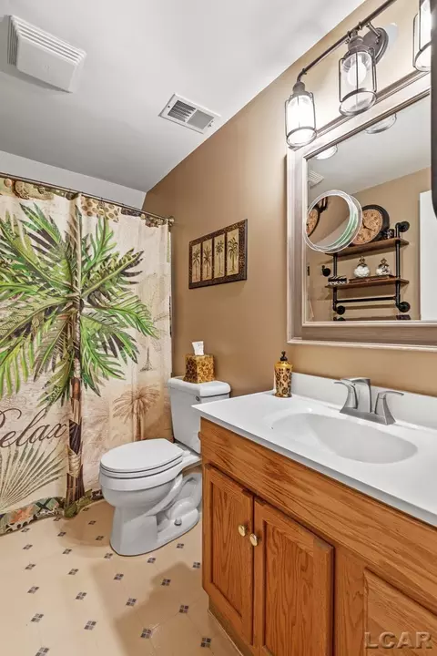 1260 Sutton, Adrian, MI 49221 photo 38