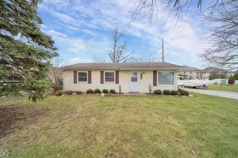 39201 Muffatt, Harrison Township, MI 48045