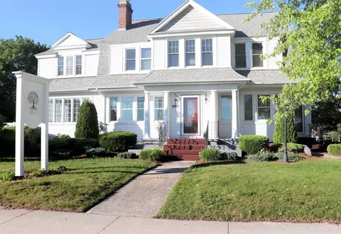 230 Arbutus, Manistique, MI 49854