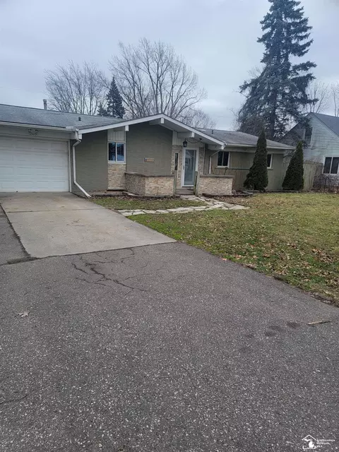 15115 Flanders, Southgate, MI 48195