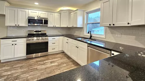 4375 Valencia, Capac, MI 48014 photo 14