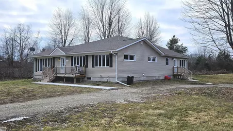 4375 Valencia, Capac, MI 48014 photo 3