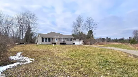 4375 Valencia, Capac, MI 48014 photo 30