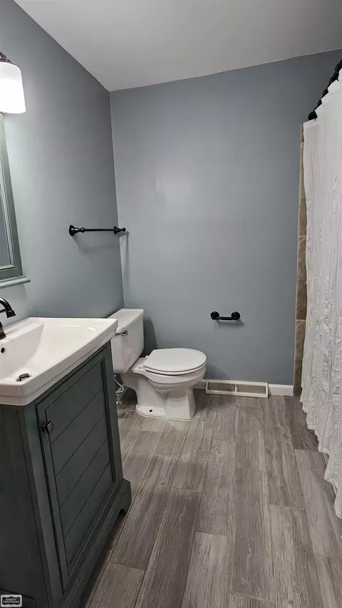 4375 Valencia, Capac, MI 48014 photo 8