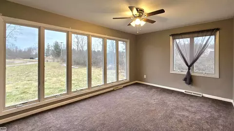 4375 Valencia, Capac, MI 48014 photo 25