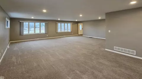 4375 Valencia, Capac, MI 48014 photo 10