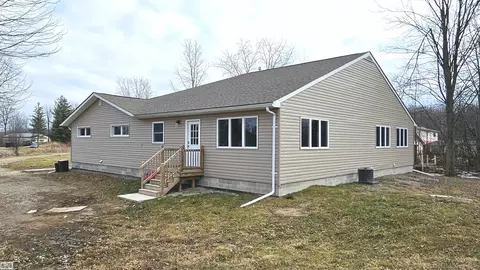 4375 Valencia, Capac, MI 48014 photo 32