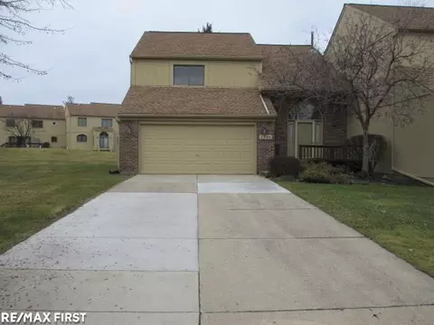 2164 Rochelle Park #105/R, Rochester Hills, MI 48309