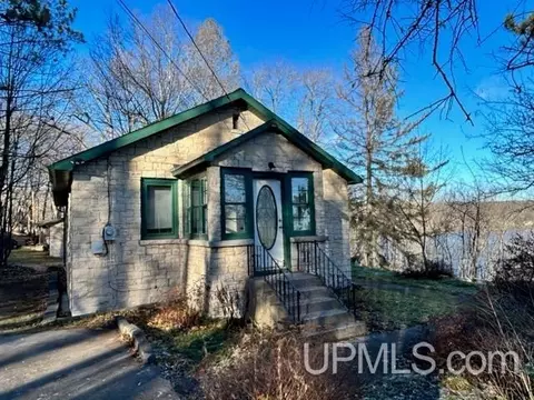 48037 Us41, Houghton, MI 49931