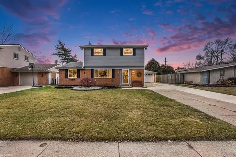 8718 Lozen, Sterling Heights, MI 48313
