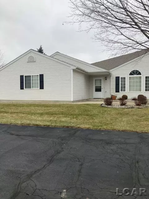 303 Carriage, Tecumseh, MI 49286