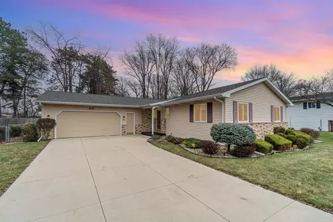 95 Elaine, Saginaw, MI 48609