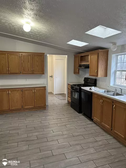 7555 E Baseline, Mount Pleasant, MI 48858 photo 3