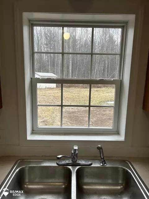 7555 E Baseline, Mount Pleasant, MI 48858 photo 4